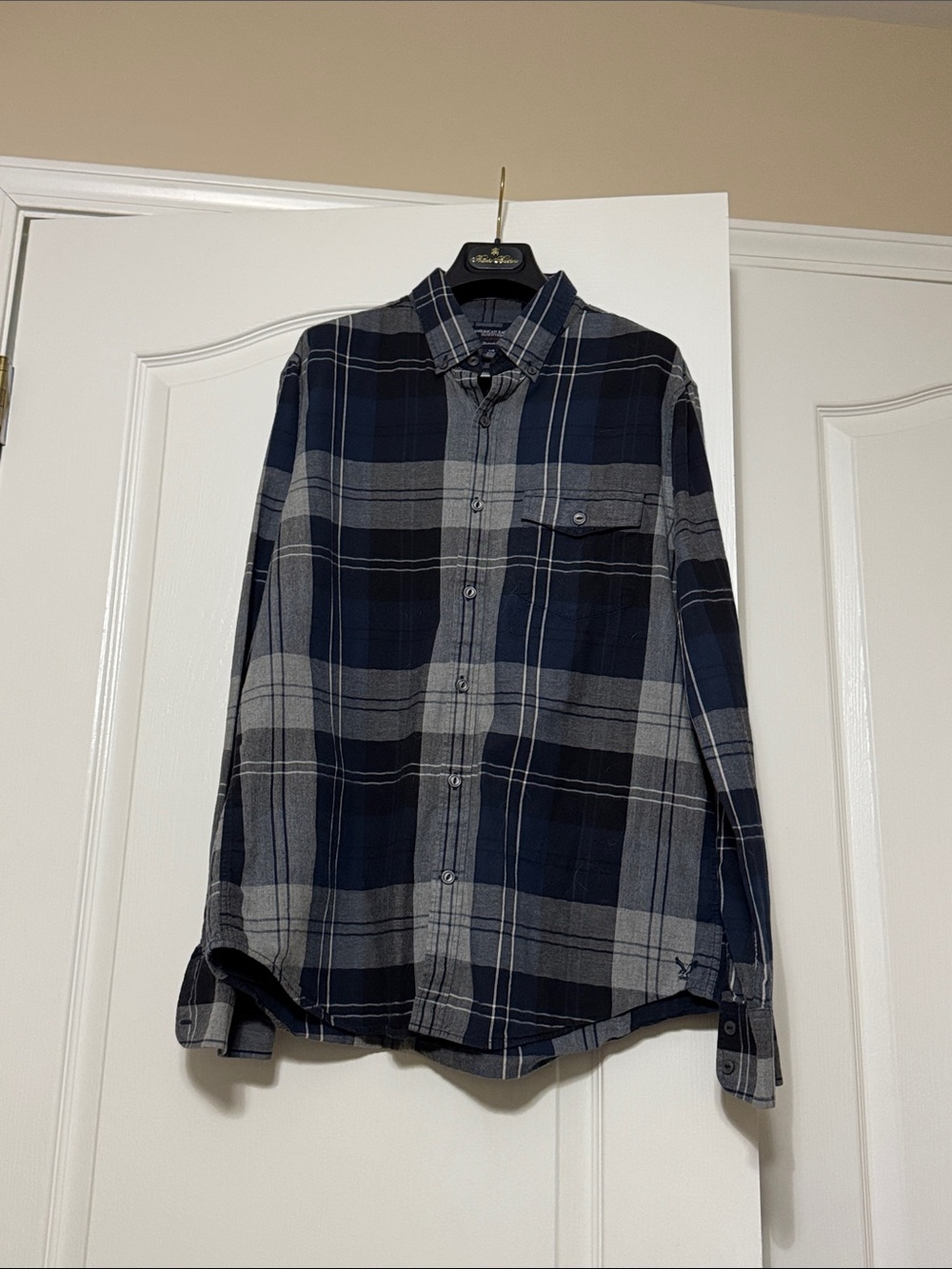 American Eagle Outfitters Navy and Gray Plaid Casual Button-Down